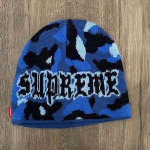 Supreme camo beanie